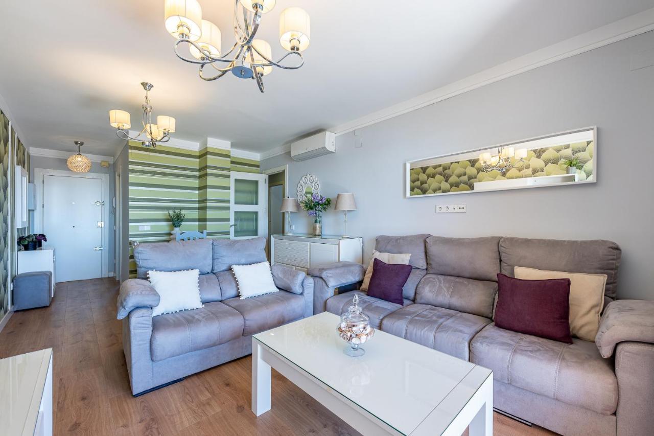 797 Holiday Rentals - Amplio Piso Con Terraza En Primera Linea De Playa Torremolinos Dış mekan fotoğraf
