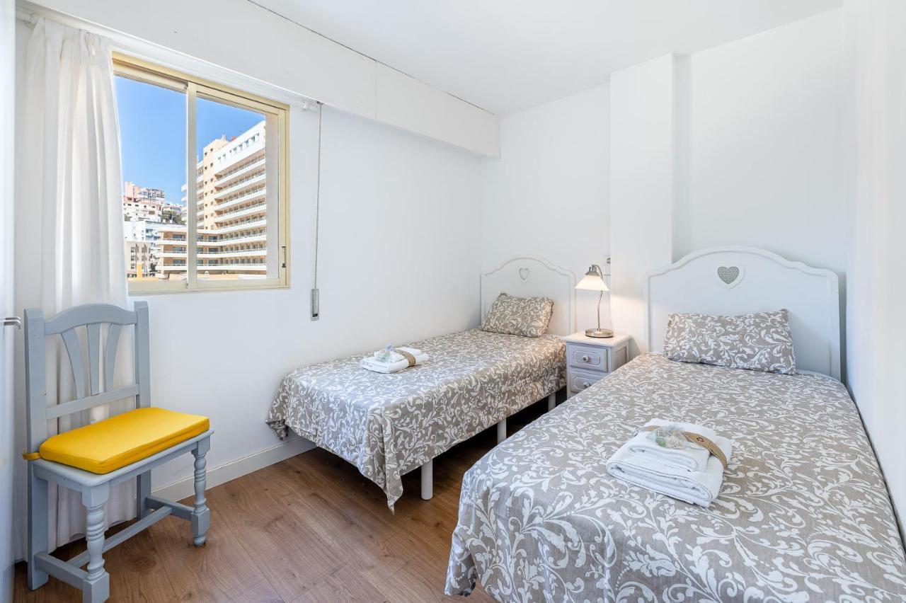 797 Holiday Rentals - Amplio Piso Con Terraza En Primera Linea De Playa Torremolinos Dış mekan fotoğraf