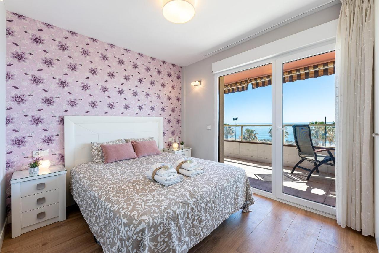 797 Holiday Rentals - Amplio Piso Con Terraza En Primera Linea De Playa Torremolinos Dış mekan fotoğraf